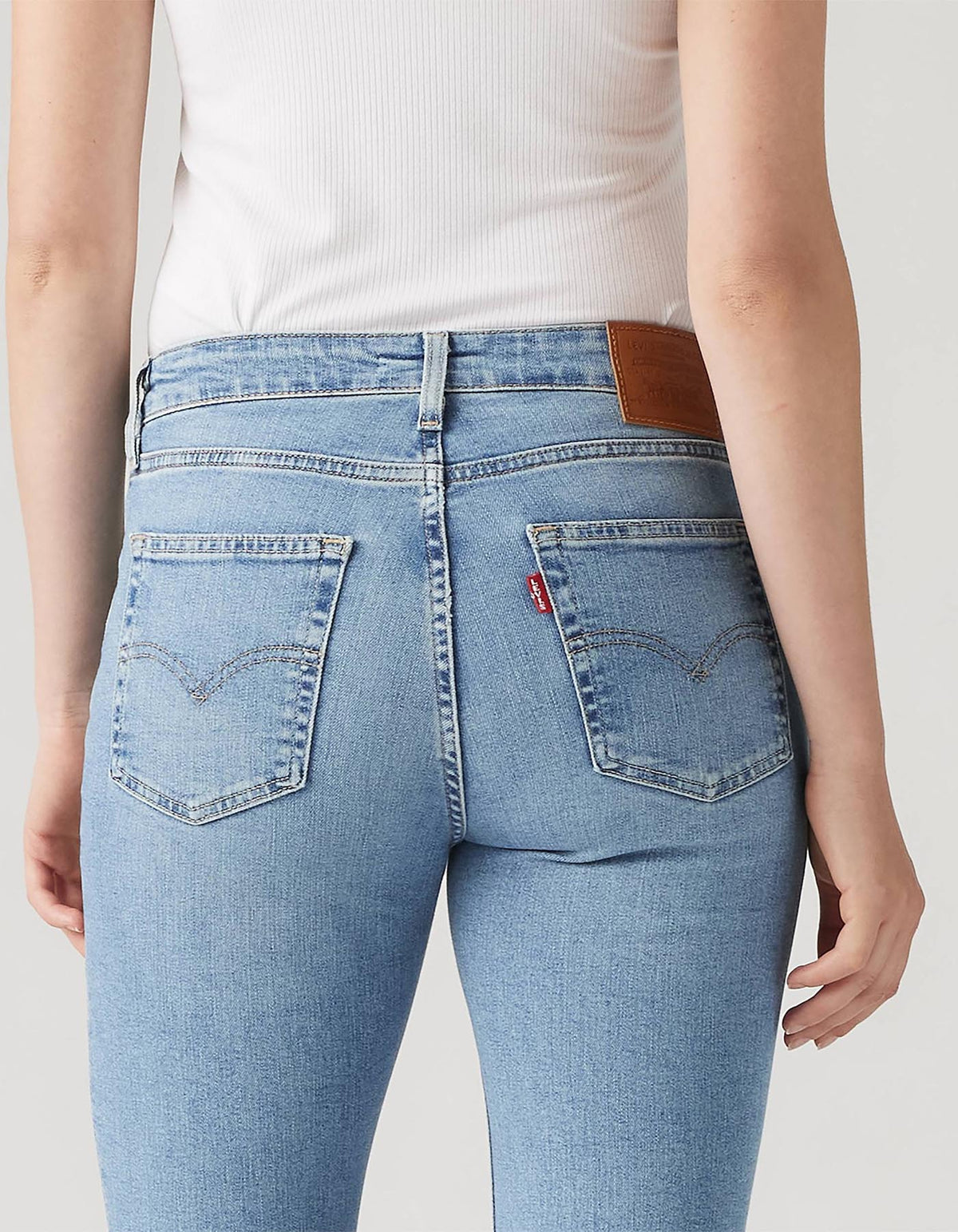 Jean Levis Mujer 725 236000