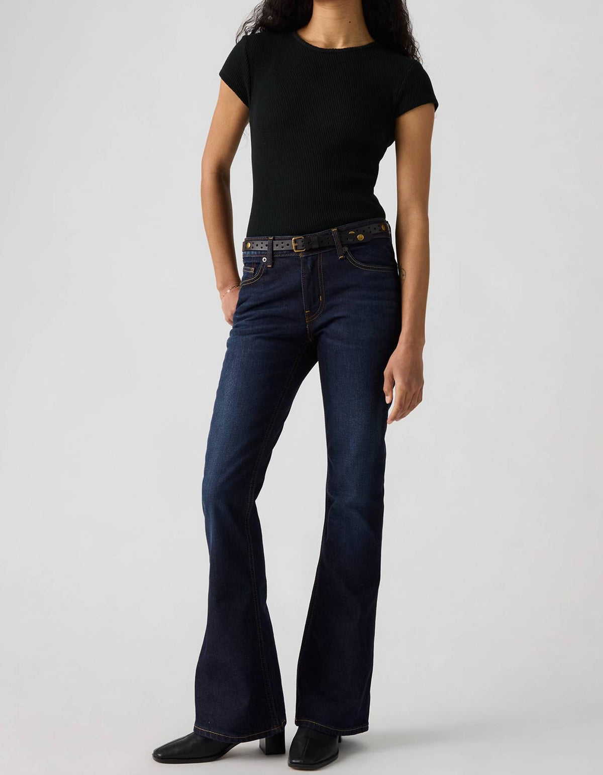 Jean Levis Mujer Low Slim Boot 236003