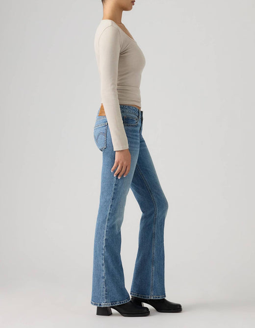 Jean Levis Mujer Low Slim Boot 236004